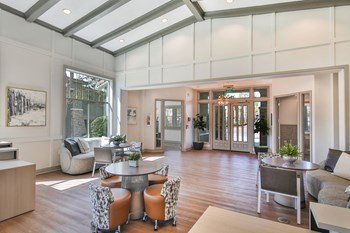 Leasing office - Photo Gallery 3