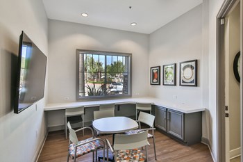 Work area - Photo Gallery 4