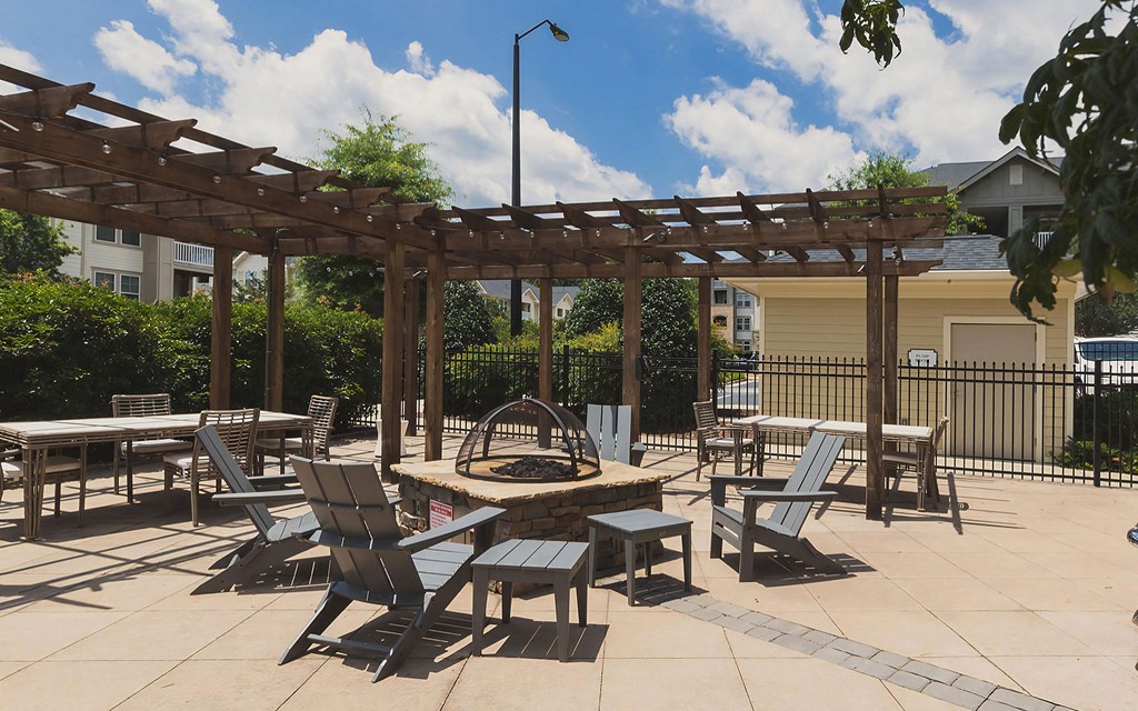 Outdoor Lounge with Fire Pits