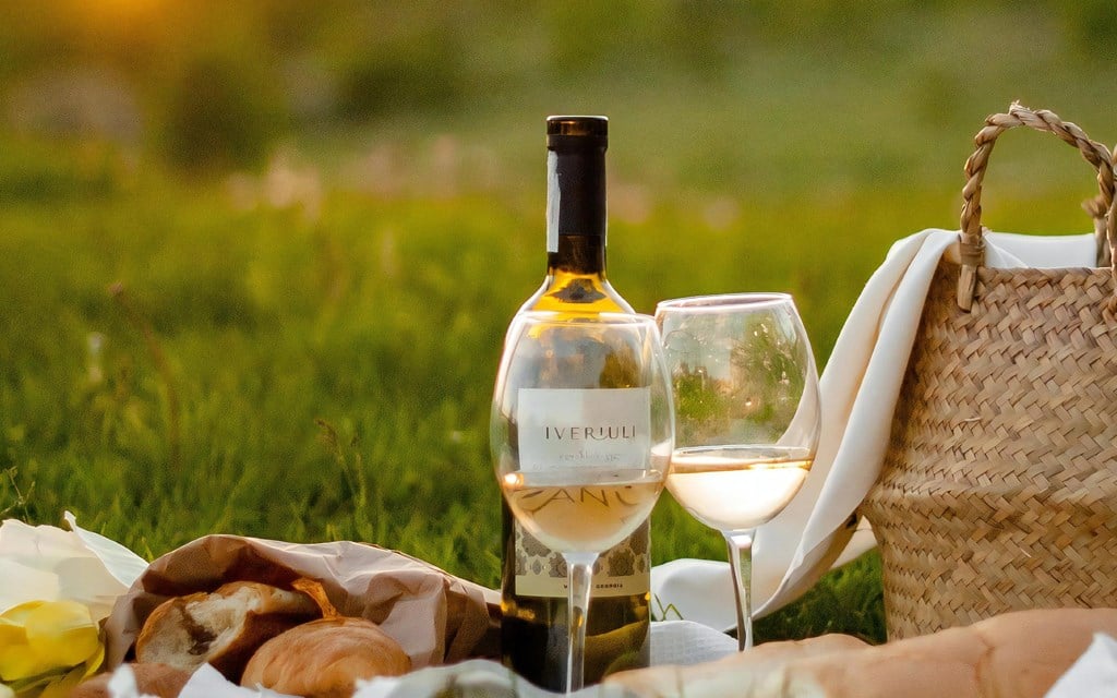 Picnic at Emery Park at Amerige Pointe Apartments, Fullerton, California