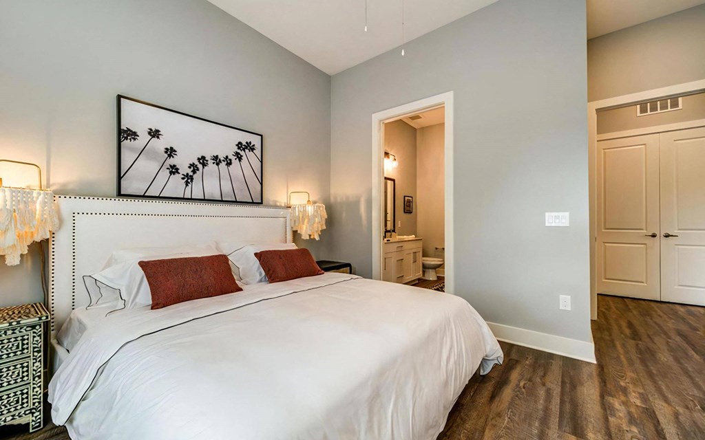 Oversized Bedrooms with Ceiling Fans