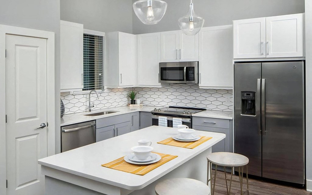 Kitchen with Breakfast Bar