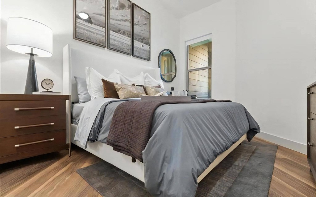 Large Master Bedrooms For King Sized Beds