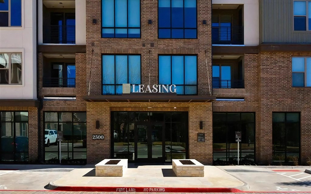 Leasing Office Sign and Entrance