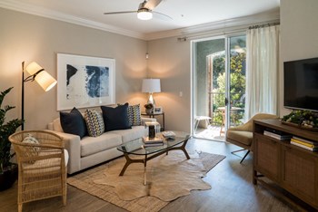 Amerige Pointe Living Room Amerige Pointe Living Room - Photo Gallery 3