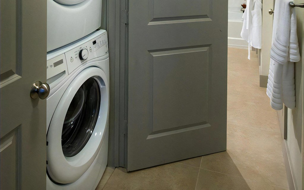 Full Size Washer and Dryer In Unit