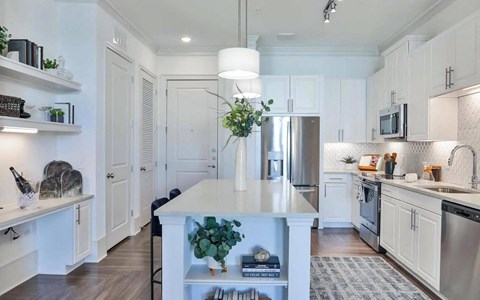 Spacious Kitchen with Breakfast Bar