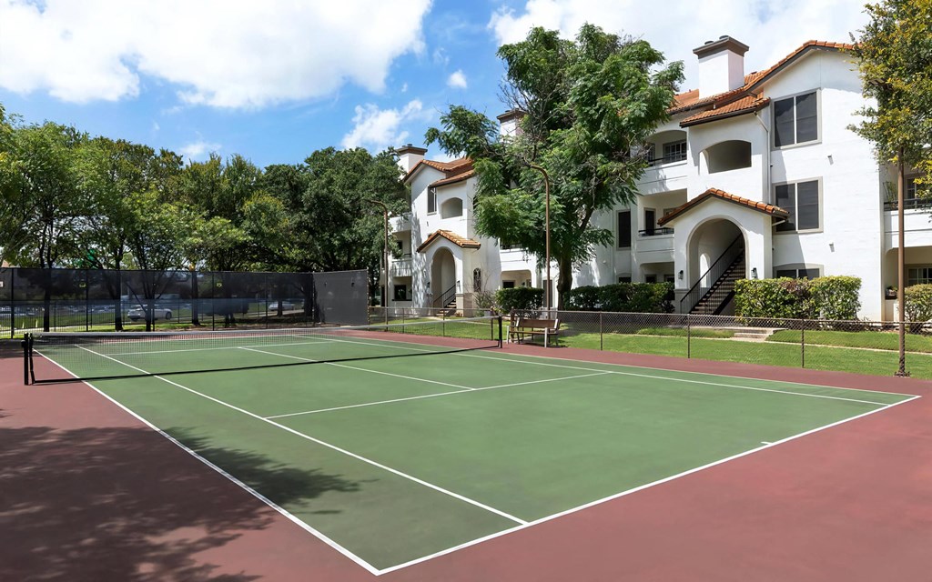Mesa Verde Outdoors Full Outdoor Tennis Court with Lighting