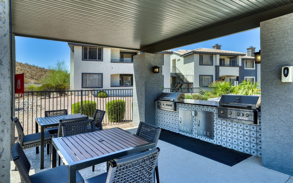 Mountainside Grilling Poolside Dining with Bar Seating & Gas Grills