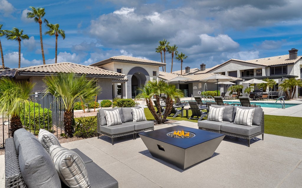 Mountainside Lounge Resort Style Pool with Lounge Seating