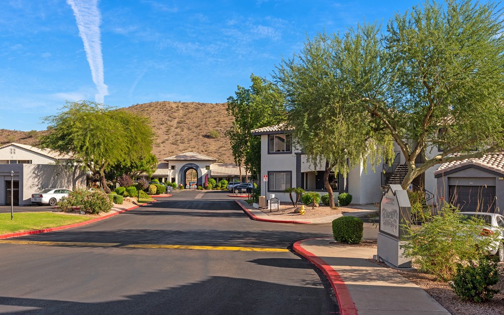 Mountainside Nearby Amenity Hiking Trails