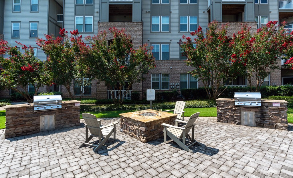 Outdoor Fire Pit and Grilling Area
