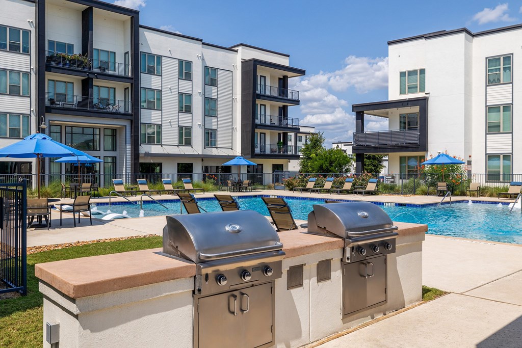 Rhythm Resort-Style Pool with Grills