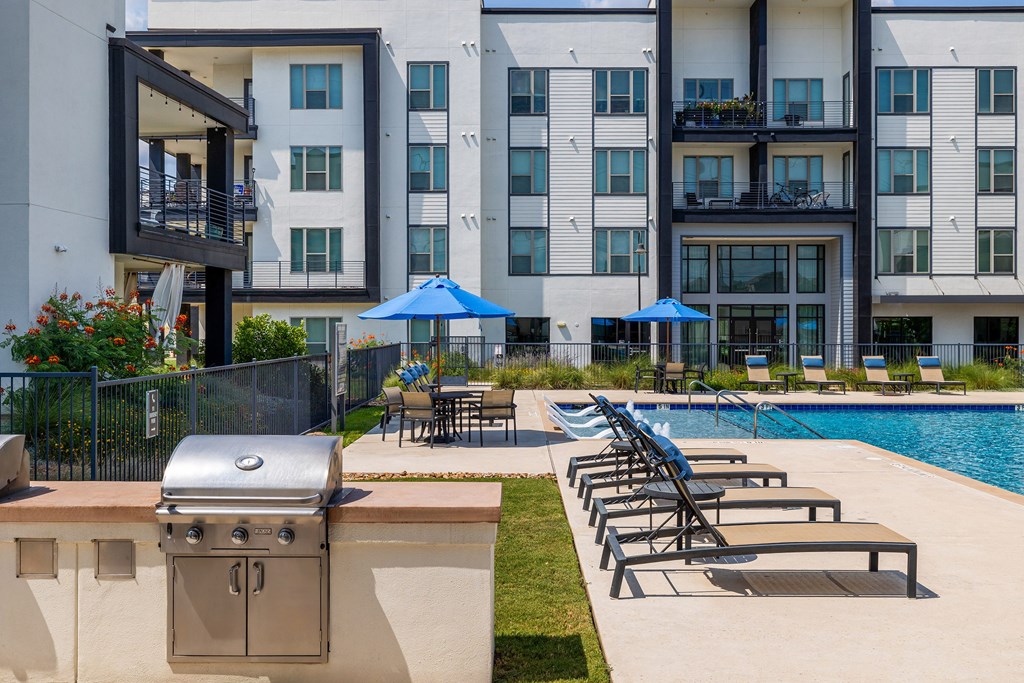 Rhythm Resort-Style Pool with Grills