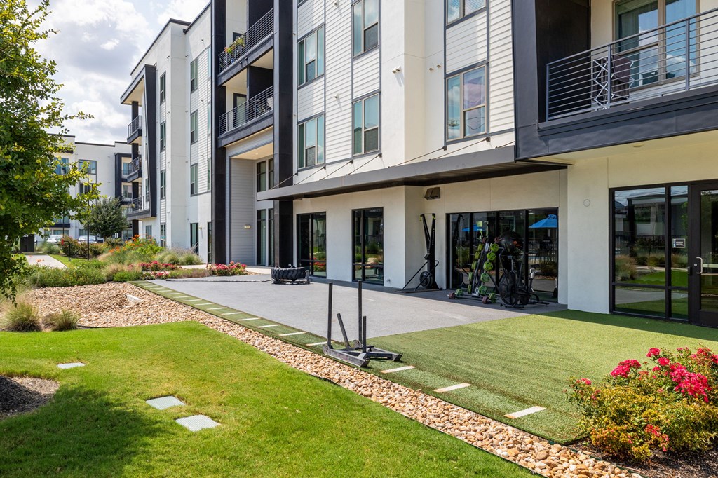 Rhythm Outdoor Fitness Lawn with Equipment