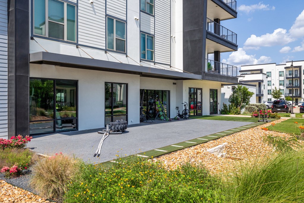 Rhythm Outdoor Fitness Lawn with Equipment