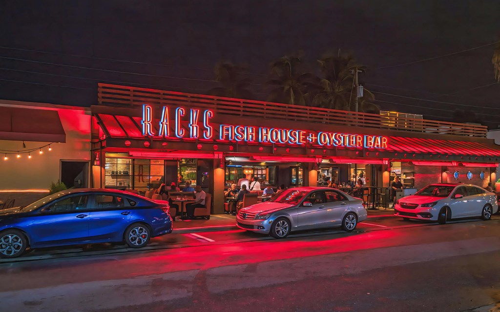 Lively Seafood Dining Experience Steps from South of Atlantic