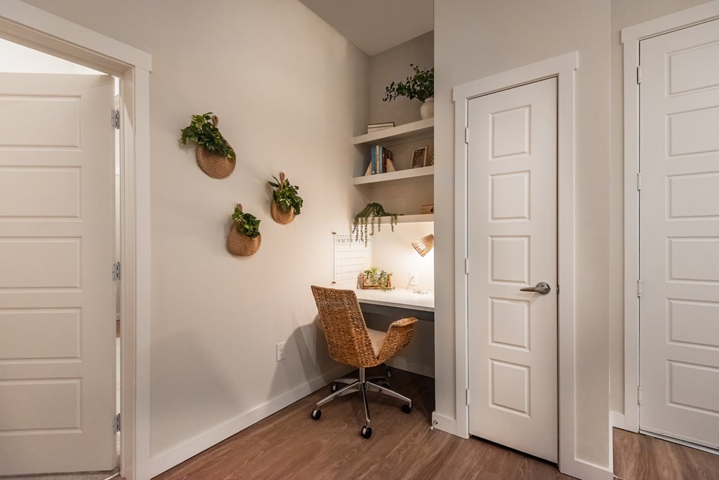 Built-in Desk With Shelving