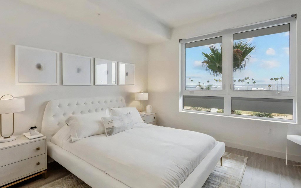 Large Bedrooms That Accommodate King Size Beds