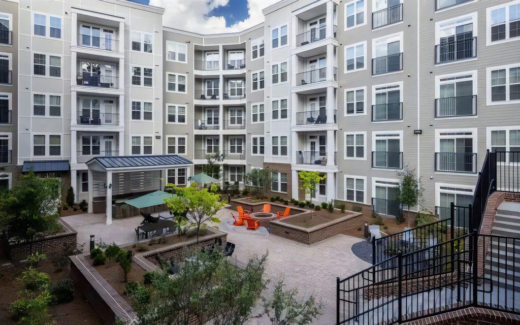 Broadstone Upper Westside Community Lounge Resident Lounge with WiFi TV Fireplace & Seating