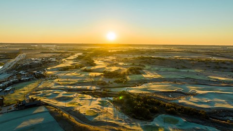 Breathtaking Open Green Spaces and Golfing Options Near Domain at The Gate