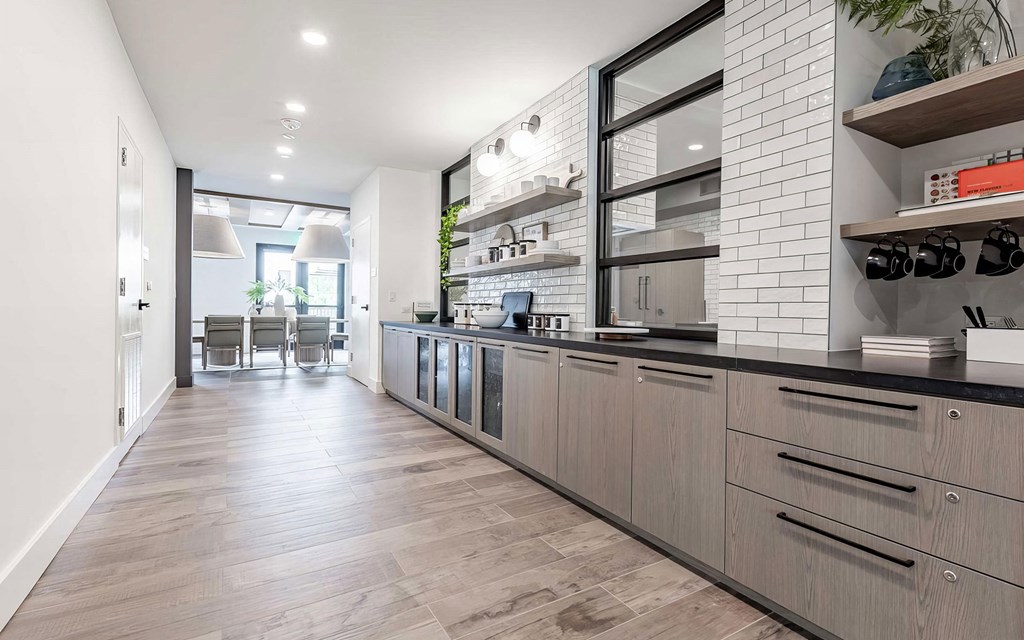 Full bar area with access to utensils and coffee mugs