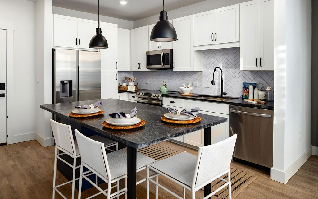 Island Kitchen with Breakfast Bar, Pendant Lighting & Ample Storage