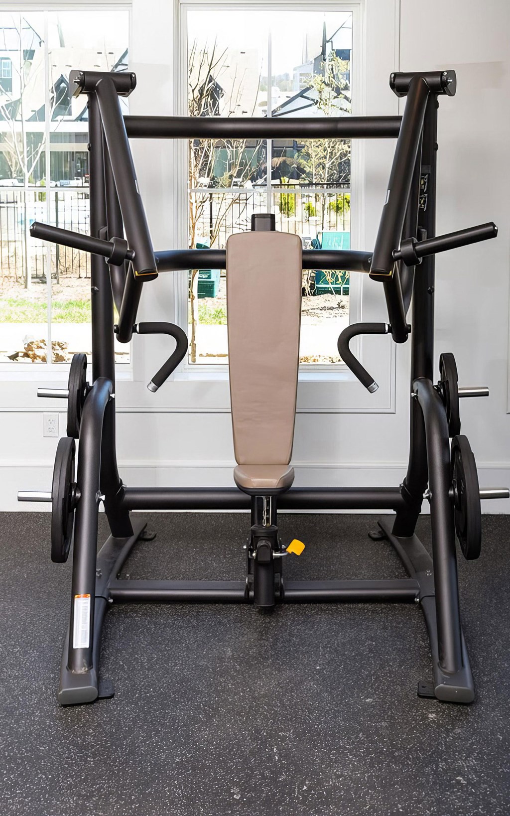 Get a lift in with our incline bench press machine with an adjustable plate rack at Novel Harpeth Heights