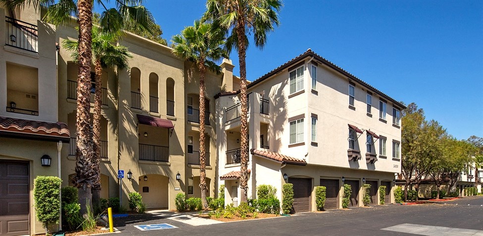 Best 1 Bedroom Apartments in Santa Clarita, CA: from $1,345 | RENTCafé