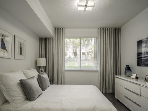 Oversized Bedrooms That Fit King Sized Beds