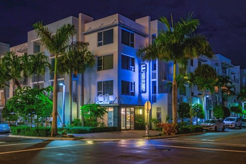 the building in which the hotel is located