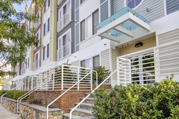 163 Franklin Street 1-3 Beds Apartment for Rent - Photo Gallery 9