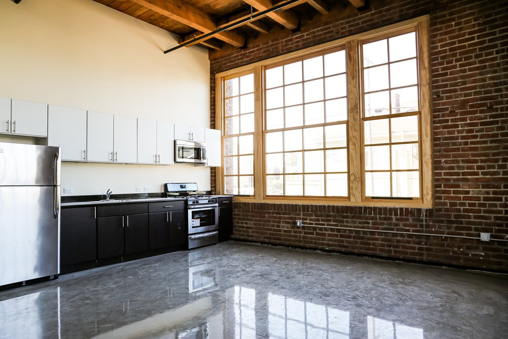 Unstaged kitchen/Dining/Living