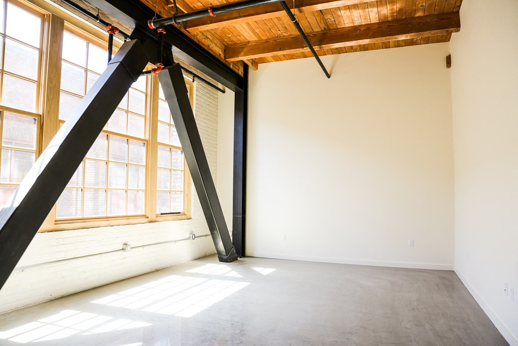 Unstaged Bedroom/Studio