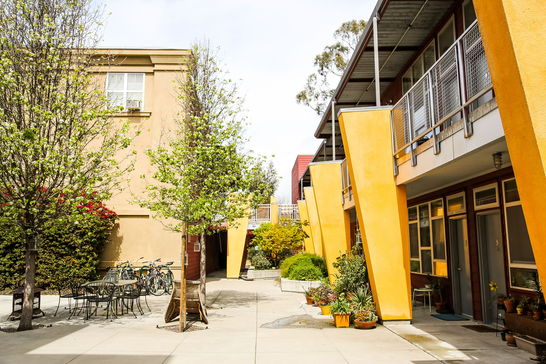 B2 courtyard ground level view 2