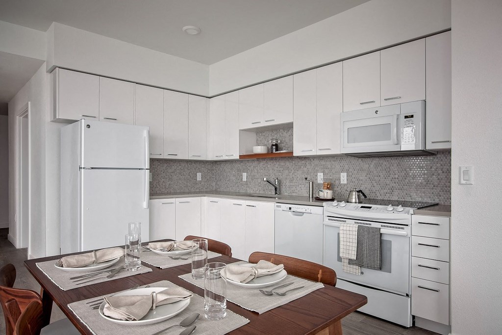 dining/kitchen close up of kitchen