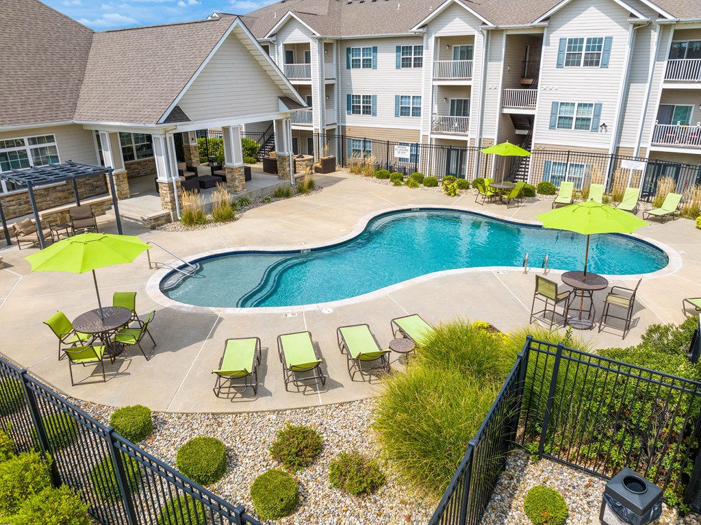 the enclave at homecoming terra vista swimming pool