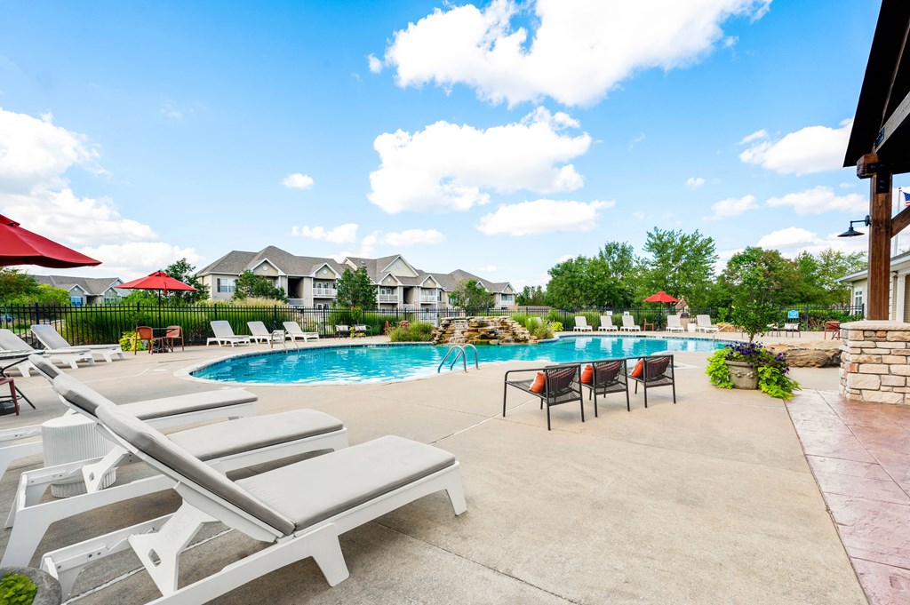 the enclave at homecoming terra vista swimming pool