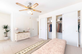 8669 Old Towne Drive 1-3 Beds Apartment for Rent - Photo Gallery 5