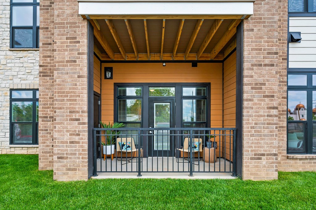 the preserve at ballantyne commons apartment balcony and chairs