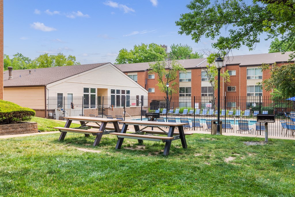 our apartments offer a park with a swimming pool
