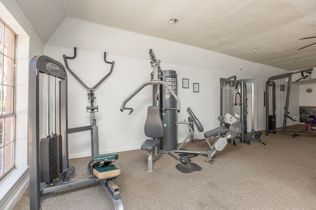 the gym at the preserve apartments