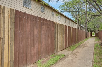 2800 S. 25th Street 1-3 Beds Apartment for Rent - Photo Gallery 37