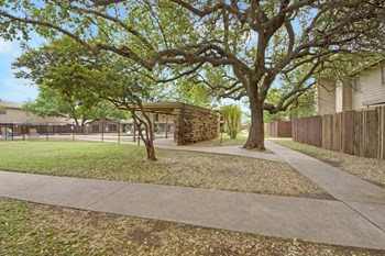 2800 S. 25th Street 1-3 Beds Apartment for Rent - Photo Gallery 36