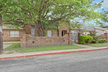 2800 S. 25th Street 1-3 Beds Apartment for Rent - Photo Gallery 17