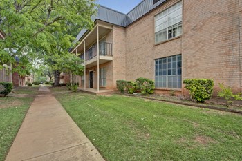 2701 Southwest Drive 1-3 Beds Apartment for Rent - Photo Gallery 23