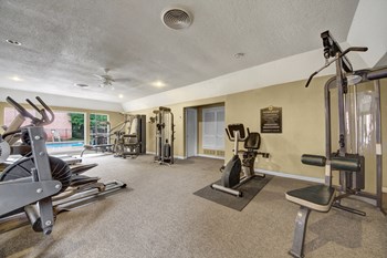 2701 Southwest Drive 1-3 Beds Apartment for Rent - Photo Gallery 18