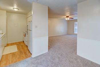 2701 Southwest Drive 1-3 Beds Apartment for Rent - Photo Gallery 8