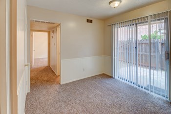 2701 Southwest Drive 1-3 Beds Apartment for Rent - Photo Gallery 7
