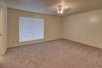 2701 Southwest Drive 1-3 Beds Apartment for Rent - Photo Gallery 5
